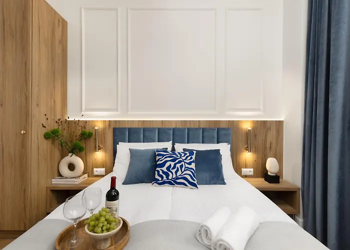 Movo Prestige Old Town Apartment