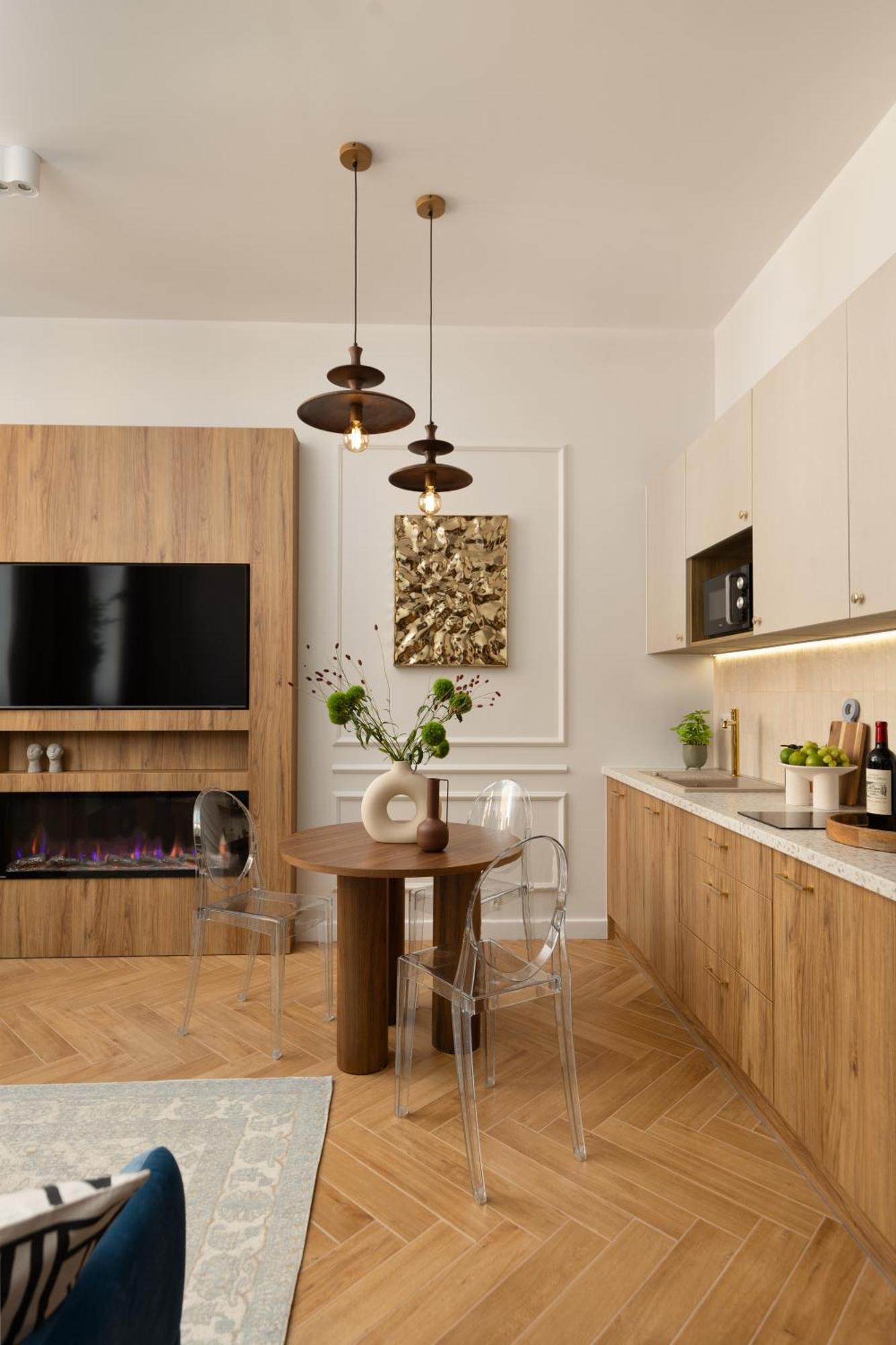 Movo Prestige Old Town * Варшава
