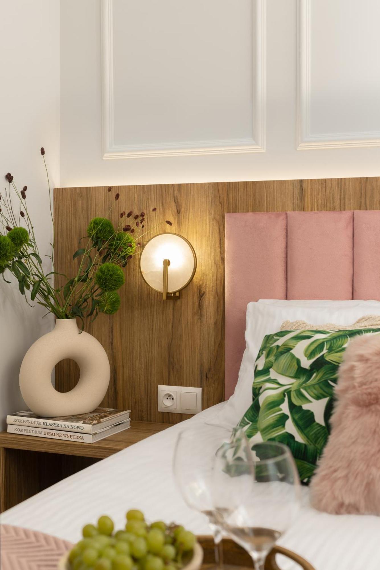 Movo Prestige Old Town Апартаменти *